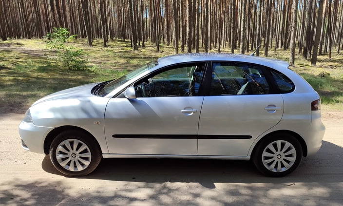 Seat Ibiza cena 6800 przebieg: 212000, rok produkcji 2006 z Drezdenko małe 191